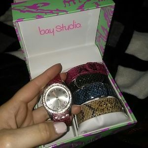 Bay studio Watch set